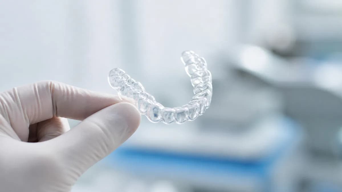 Прозрачные элайнеры (Invisalign) — Невидимая ортодонтия