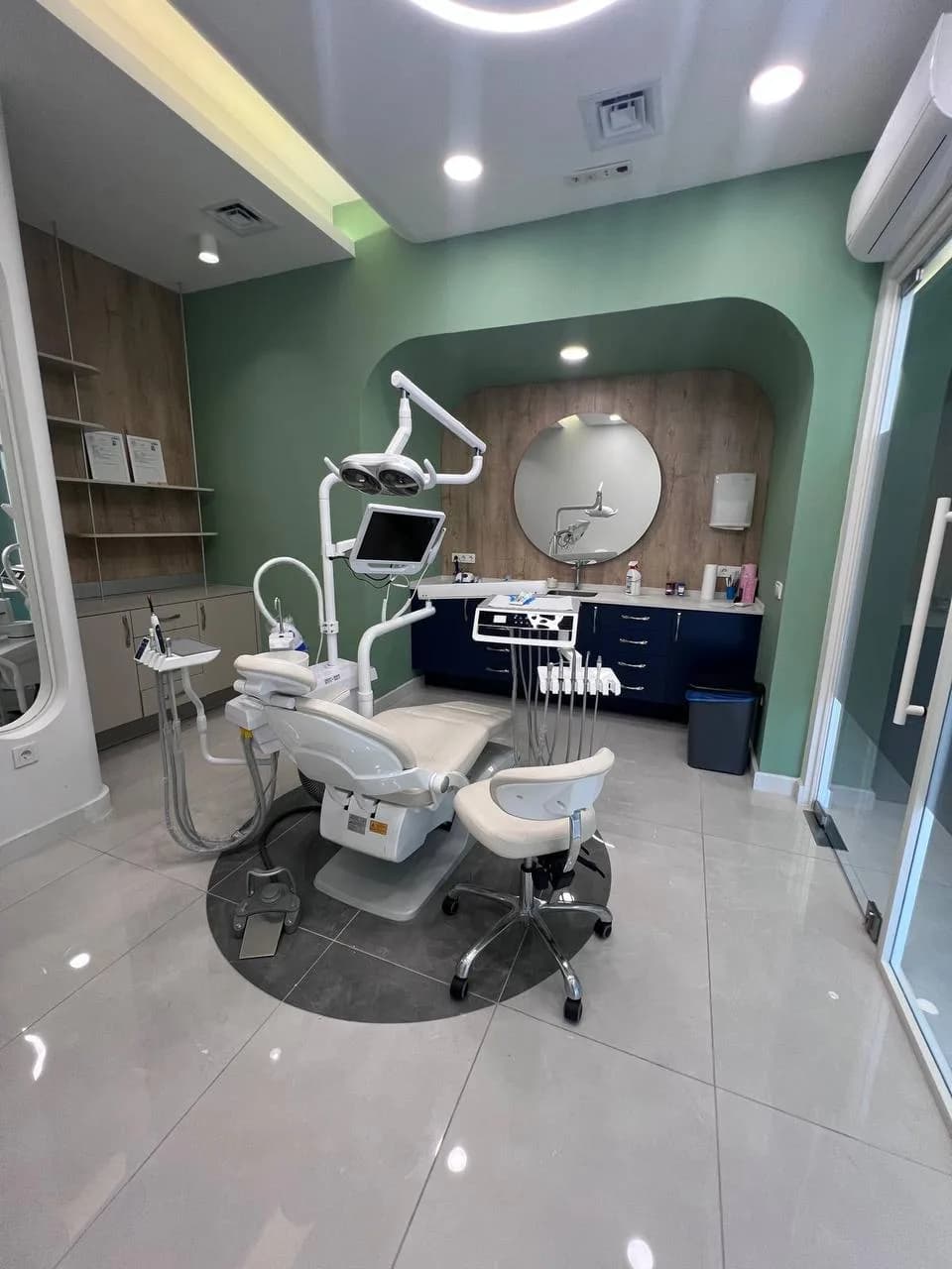 Melis Dental — tedavi odası